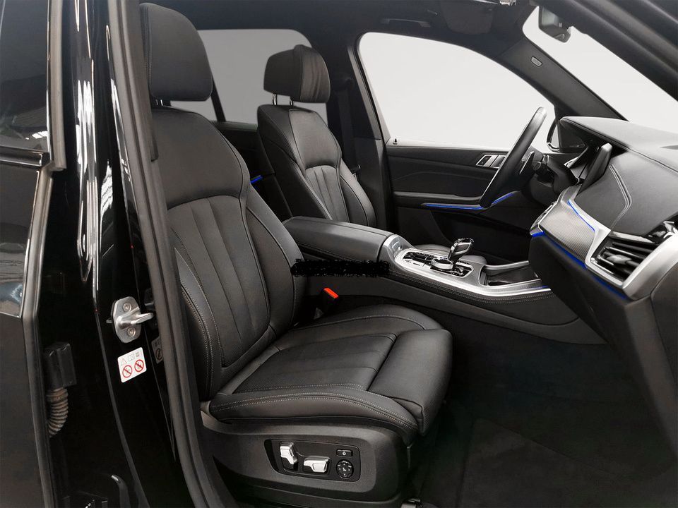 BMW X5 M50d  | auto skladem |  předváděcí |  šedé v kůži | super výbava | super cena | online prodej | eshop | autoibuy.com